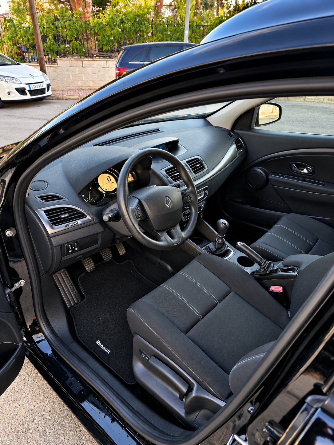 Renault Megane — 5