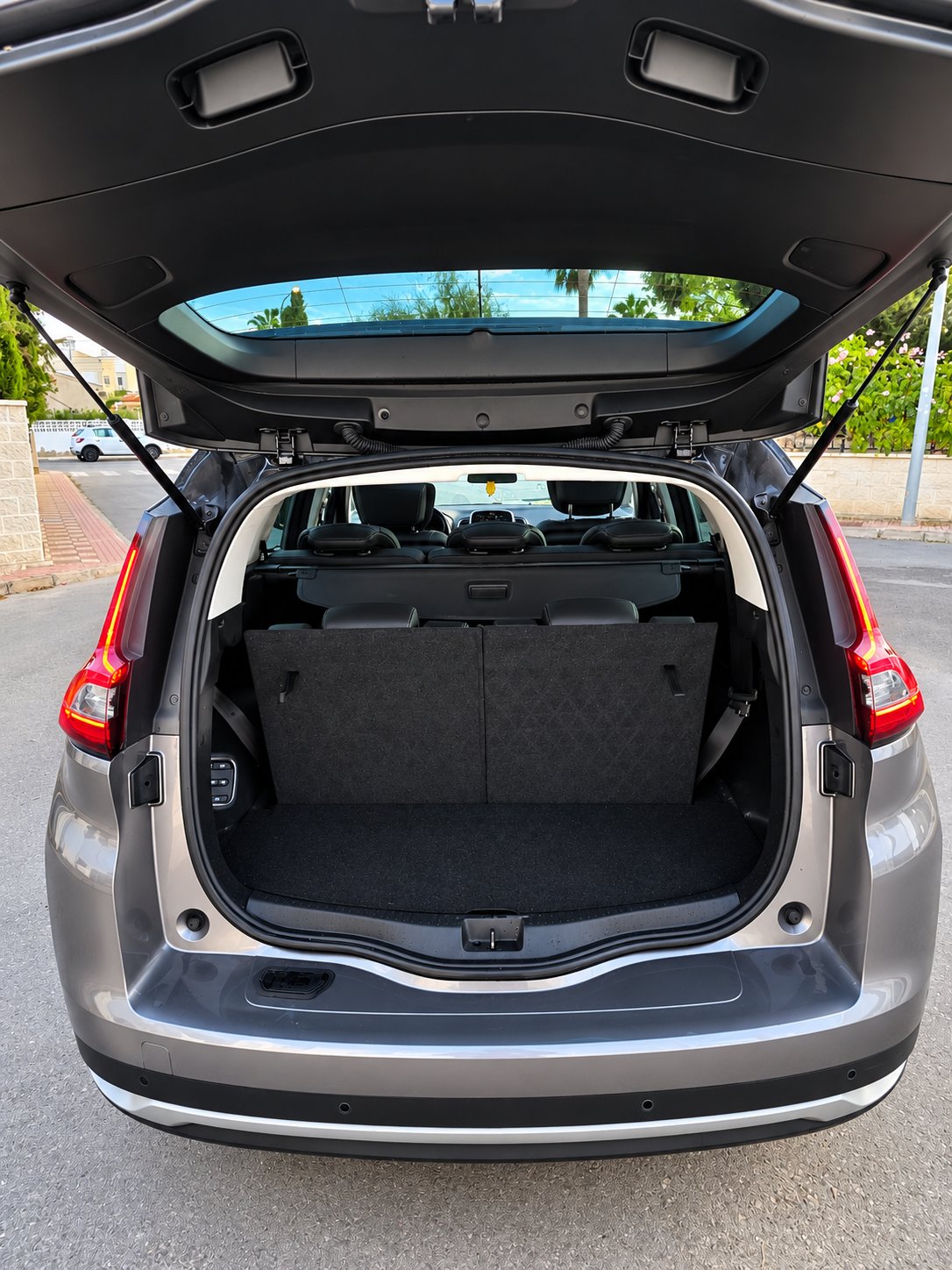 Renault  Grand Scenic 7PL — 9