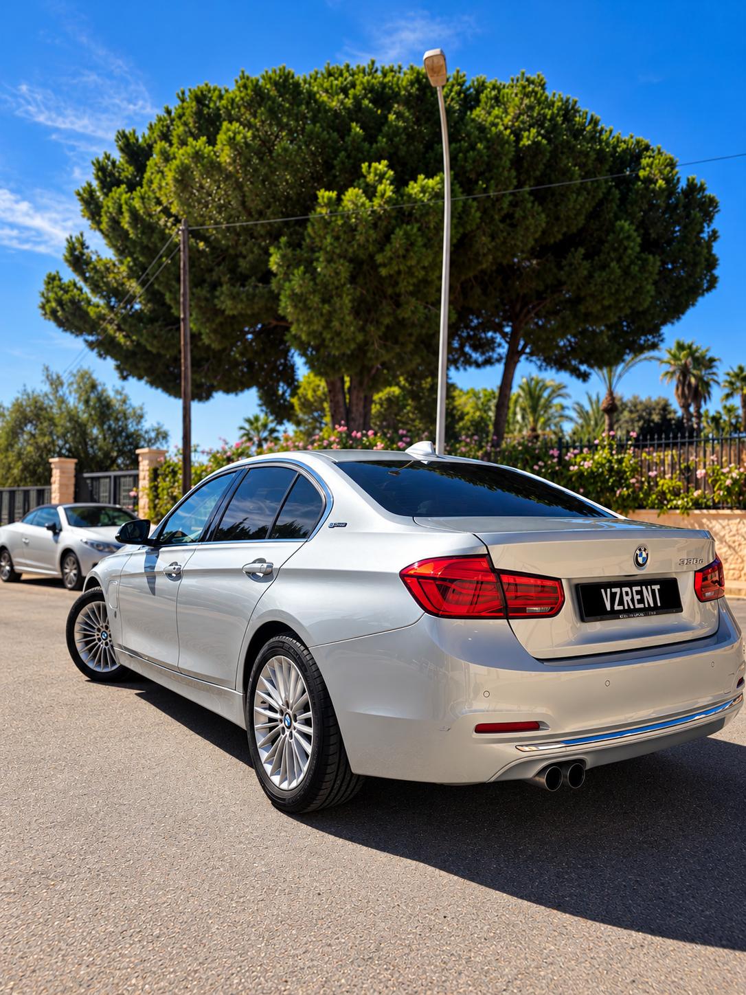 Bmw 330E — 2