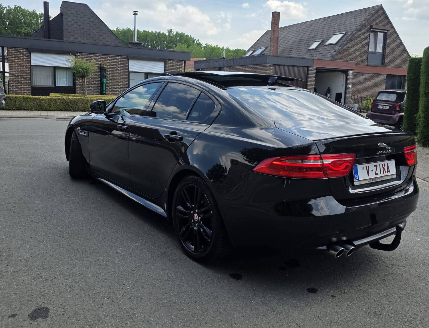 Jaguar XE — 4