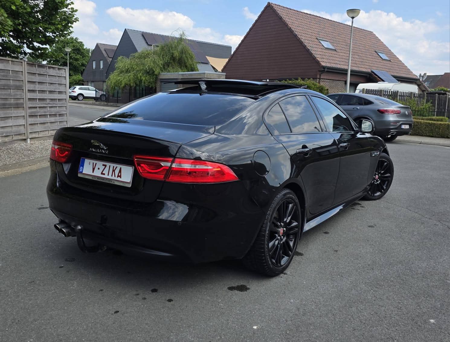 Jaguar XE — 5
